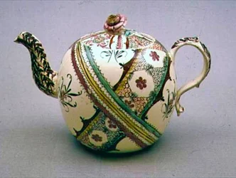 Staffordshire creamware theepot, c.1770
